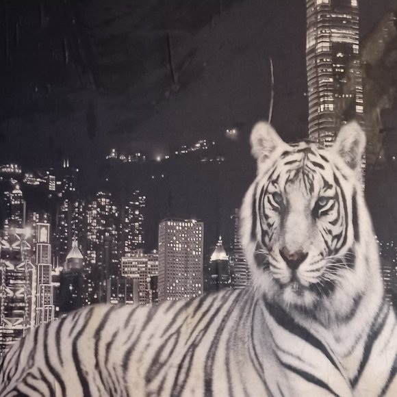 WALL DECOR - Picture 2 of 2